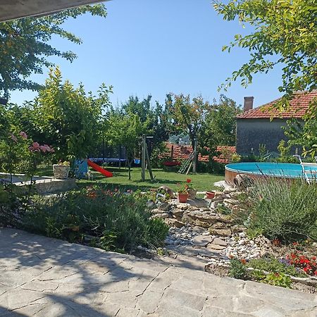 Stai Za Gosti Bazdarovi Apartment Byala  Bagian luar foto